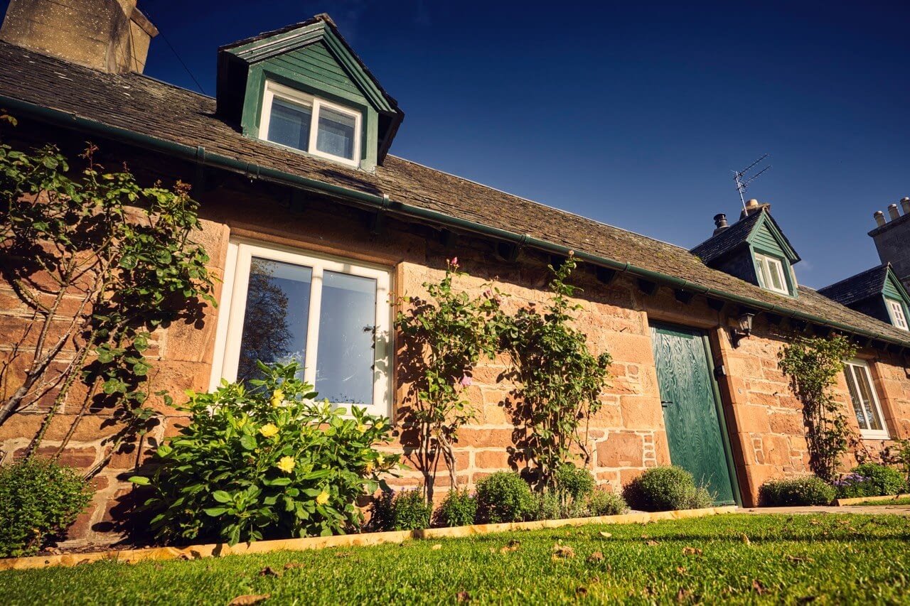 Bluebell Cottage exterior - Dunrobin Holiday Cottages, Caithness