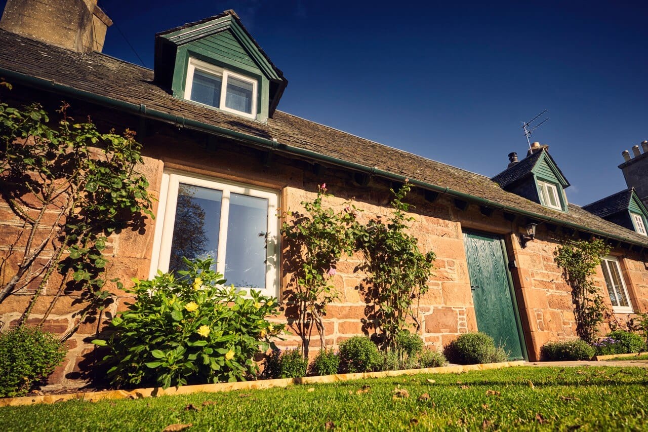 Bluebell Cottage exterior - Dunrobin Holiday Cottages, Caithness