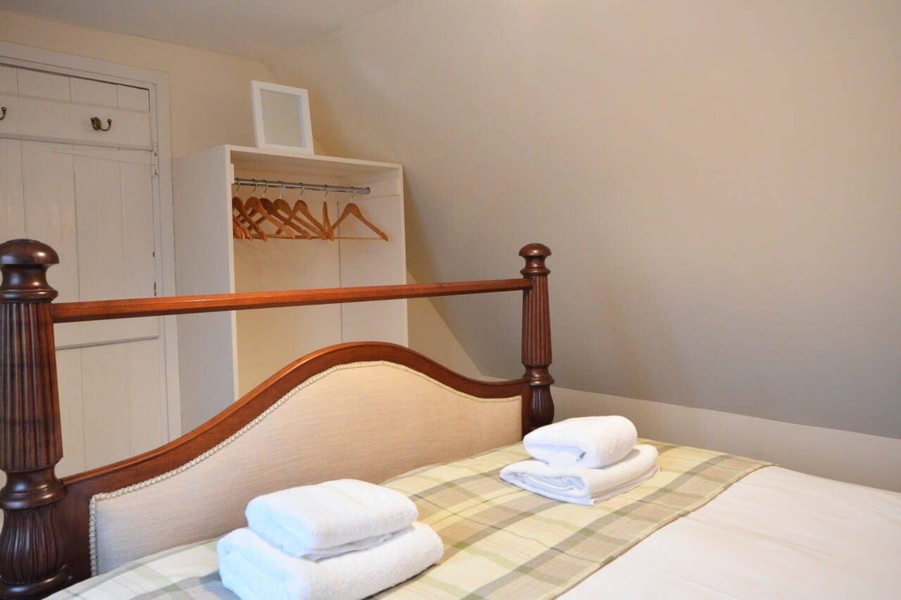 Double bedroom Keepers Cottage - Dunrobin Holiday Cottages, Caithness